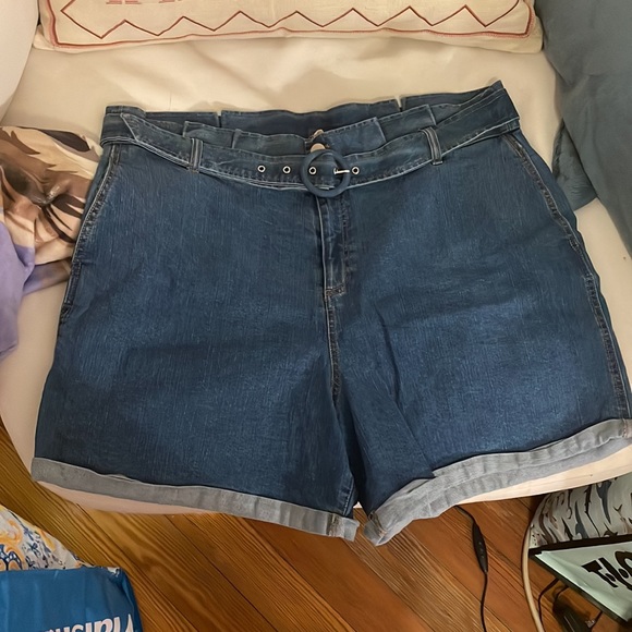 Eloquii Paper Bag High Waist Denim Shorts 18 - Picture 6 of 8